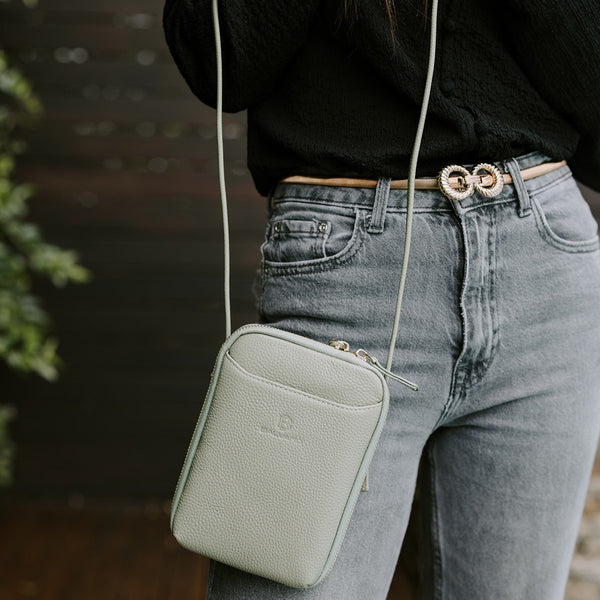 Balvaro Elite Leather Phone Pouch