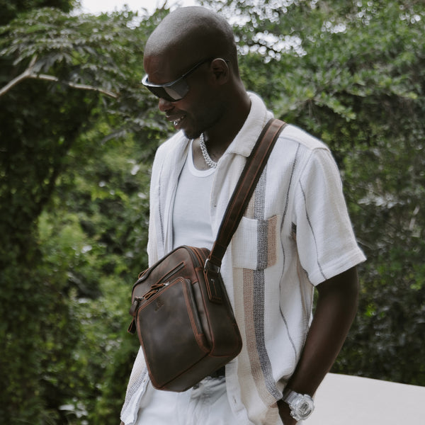 Balvaro Leather Messenger Bag